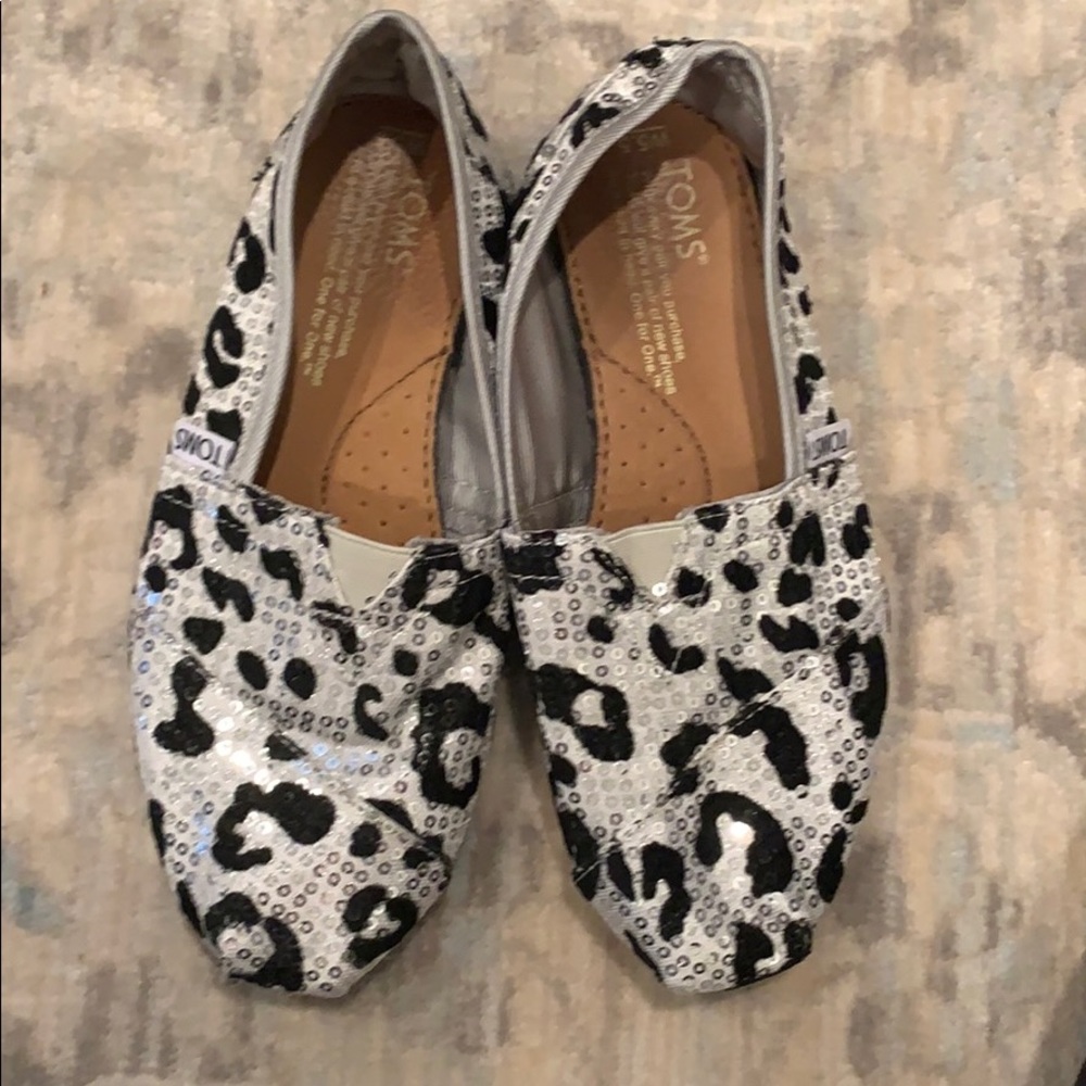 Leopard print Tom’s Shoes
